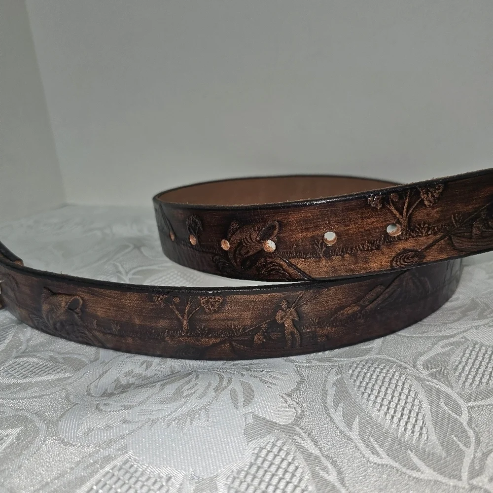 Vintage Handmade Leather with embossed Wildlife Scene Design Western Style Sz 32